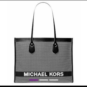 Black Bay East West Large Tote